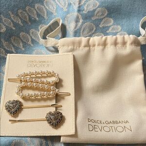 New Dolce & Gabbana Cream and Gold Pearl & Heart Hair Clip Set